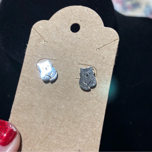 Chonky Sitting Cat-Stainless Steel, Stud-Style Earrings, Cat Kitty Silouhette! - Picture 4 of 7